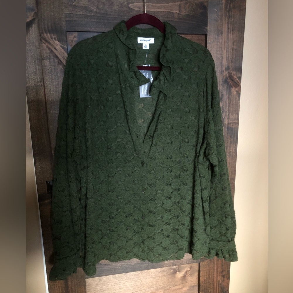 Soft stretch lace blouse by Studio Park